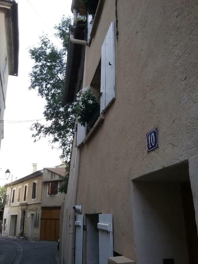 Au 10 Leilighet LʼIsle-sur-la-Sorgue Eksteriør bilde